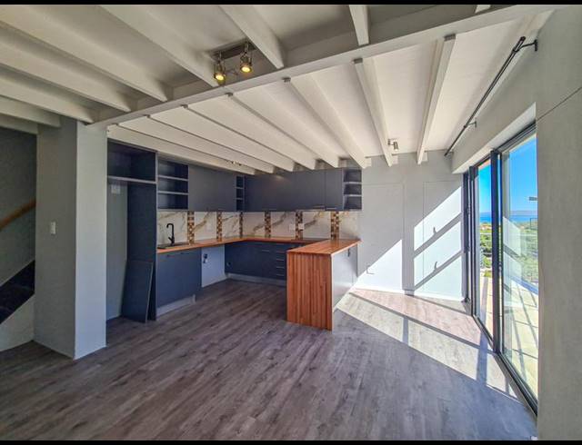 2 BEDROOM APARTMENT FOR SALE IN HOUT BAY CENTRAL